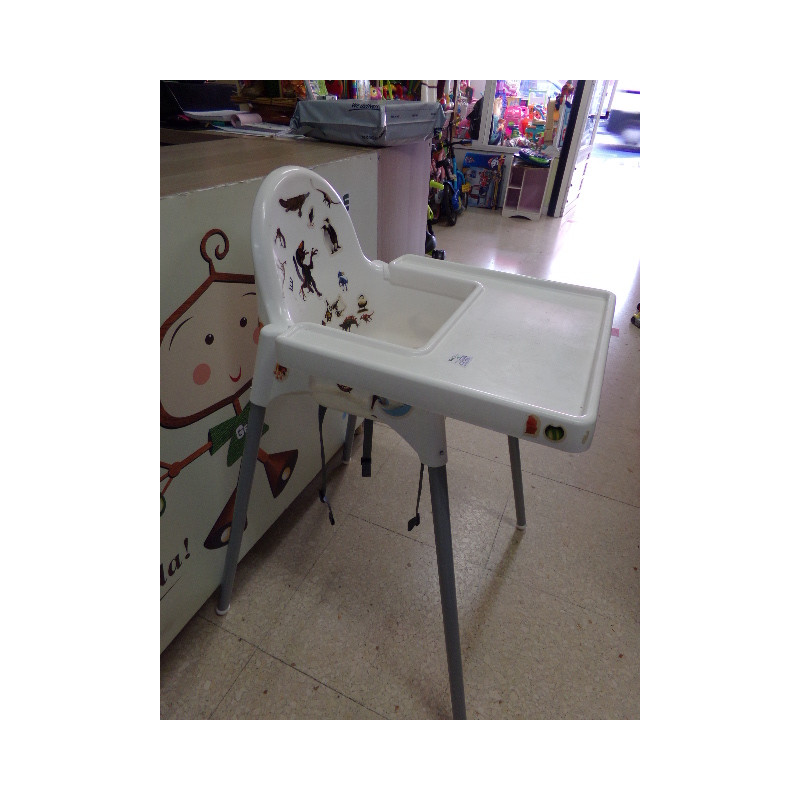 Trona Ikea con bandeja