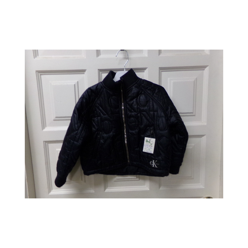 Cazadora azul marino Calvin Klain 4años. Segunda mano.