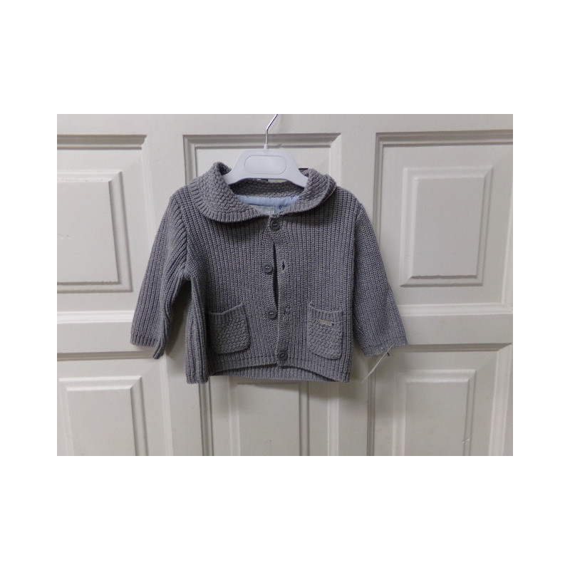 Chaqueta gris mayoral 2-4 meses. Segunda mano.