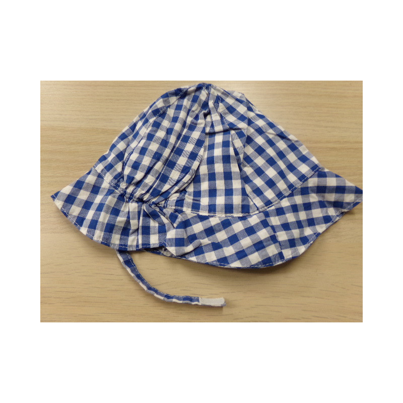 Gorrito verano Zara. Segunda mano.