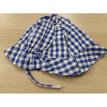 Gorrito verano Zara. Segunda mano.