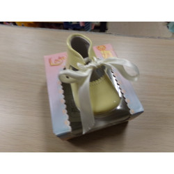 Zapatos charol amarillos nº 15. A estrenar