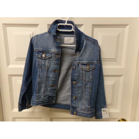 Cazadora vaquera Zara 8 años. Segunda mano.