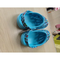 Chanclas piscina tipo Cross nº 27. Segunda mano.