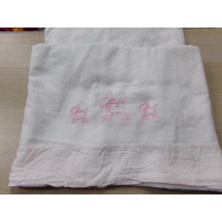 Moisés con vestidura Cambrás, juego de sábanas y protector colchón. Segunda mano.