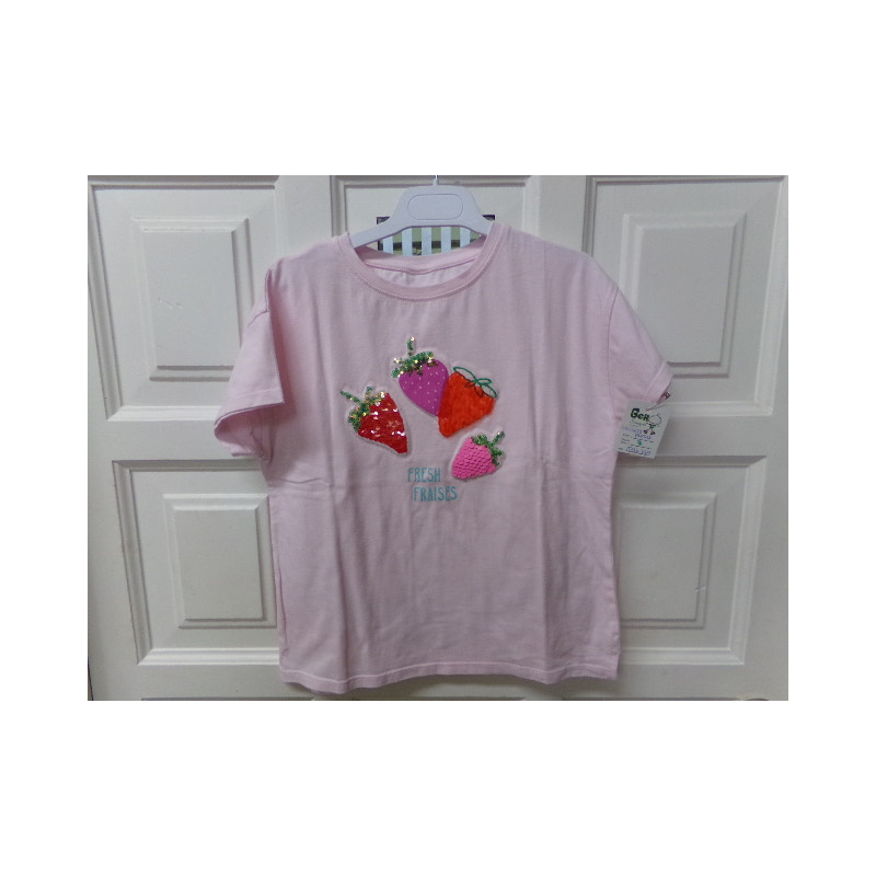 Camiseta fresas 8 años. Segunda mano.