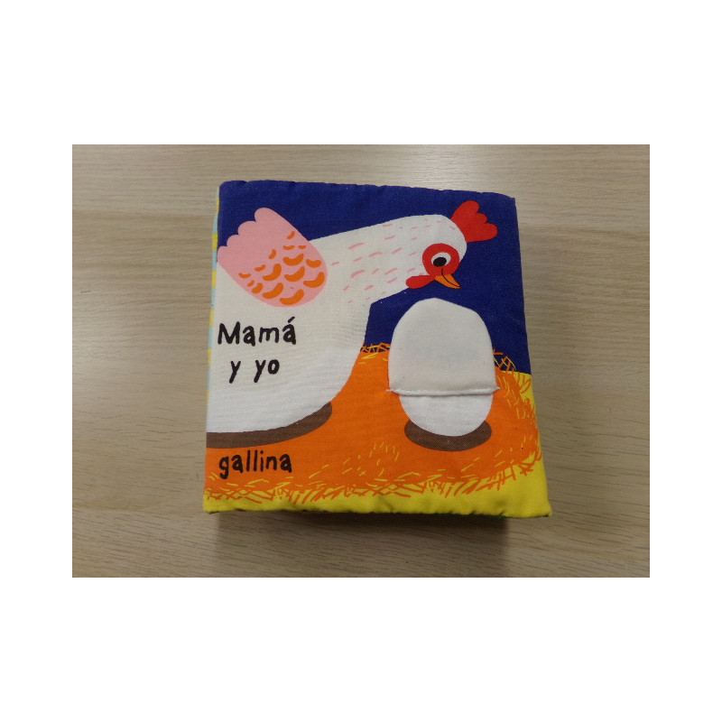 Libro tela blandito Combel Mama y yo gallina. Segunda mano.