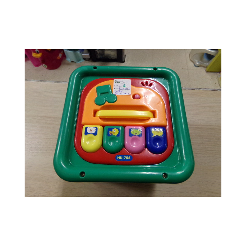 Cubo actividades. Segunda mano.