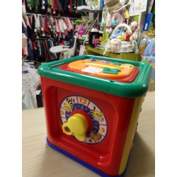 Cubo actividades. Segunda mano.