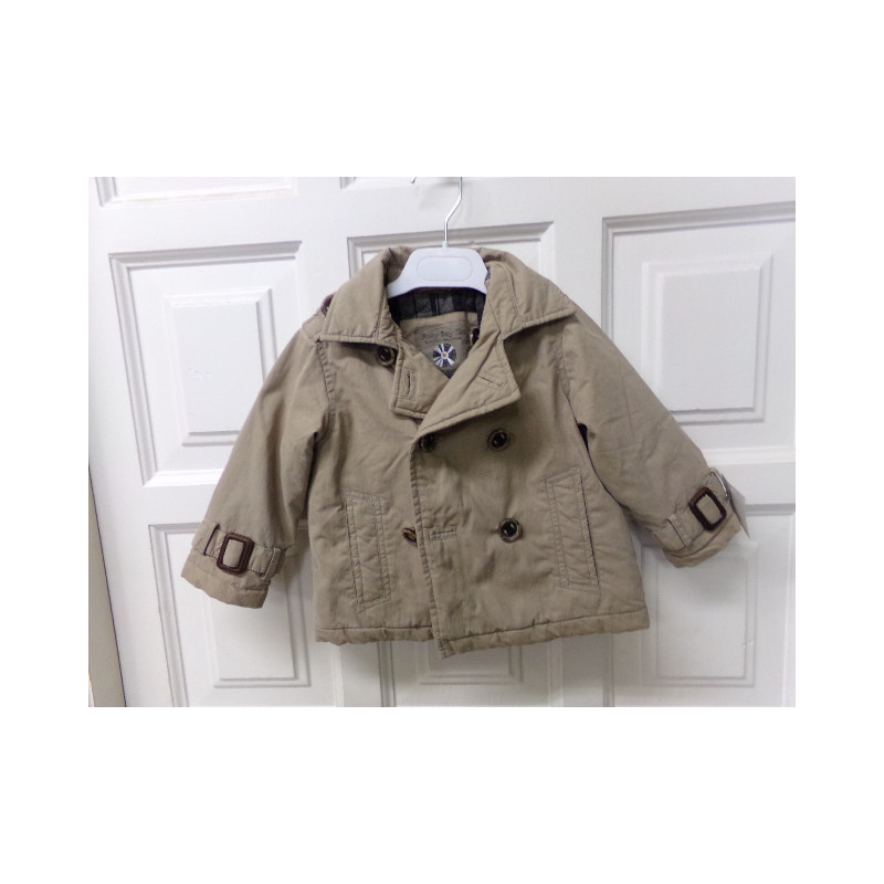 Gabardina Zara 9-12 meses. Segunda mano.