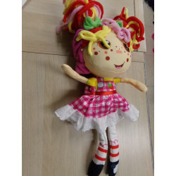 Muñeca Flipzze fresa de trapo. Segunda mano.