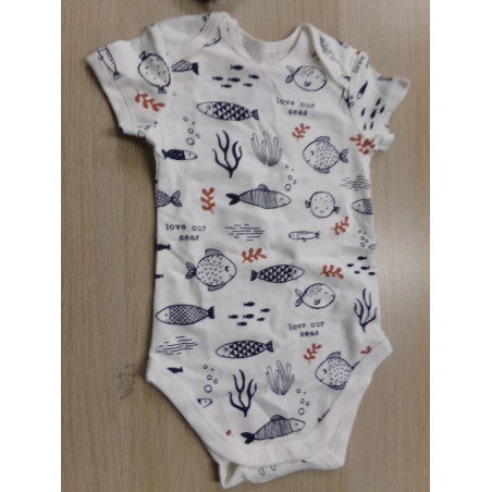 Pack 5 bodys Baby club 6-12 meses. A estrenar.