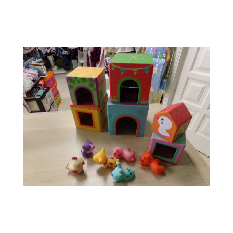 Encajables cartón Djeco. Segunda mano.