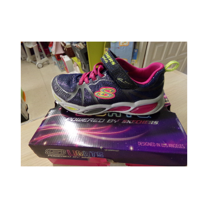 Tenis Skechers nº 36. Segunda mano.