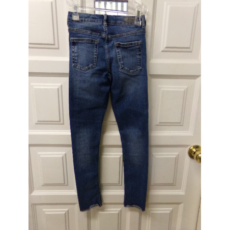 Pantalón vaquero 8 años Only. Segunda mano.