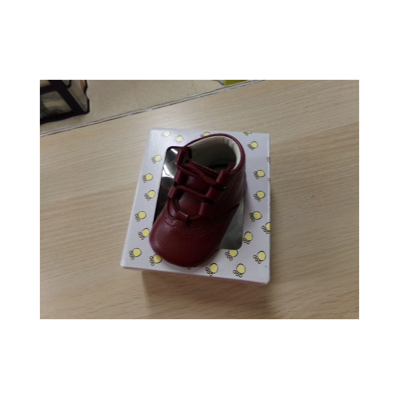 Botita burdeos nº 17. A estrenar.