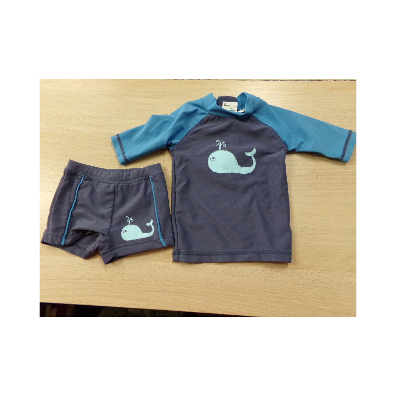 Camiseta y bañador 6 meses. Segunda mano.