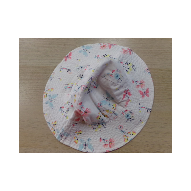 Gorrito verano 12-24 meses. Segunda mano.