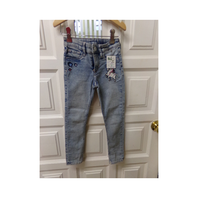 Pantalón vaquero 5-6 años. Segunda mano.