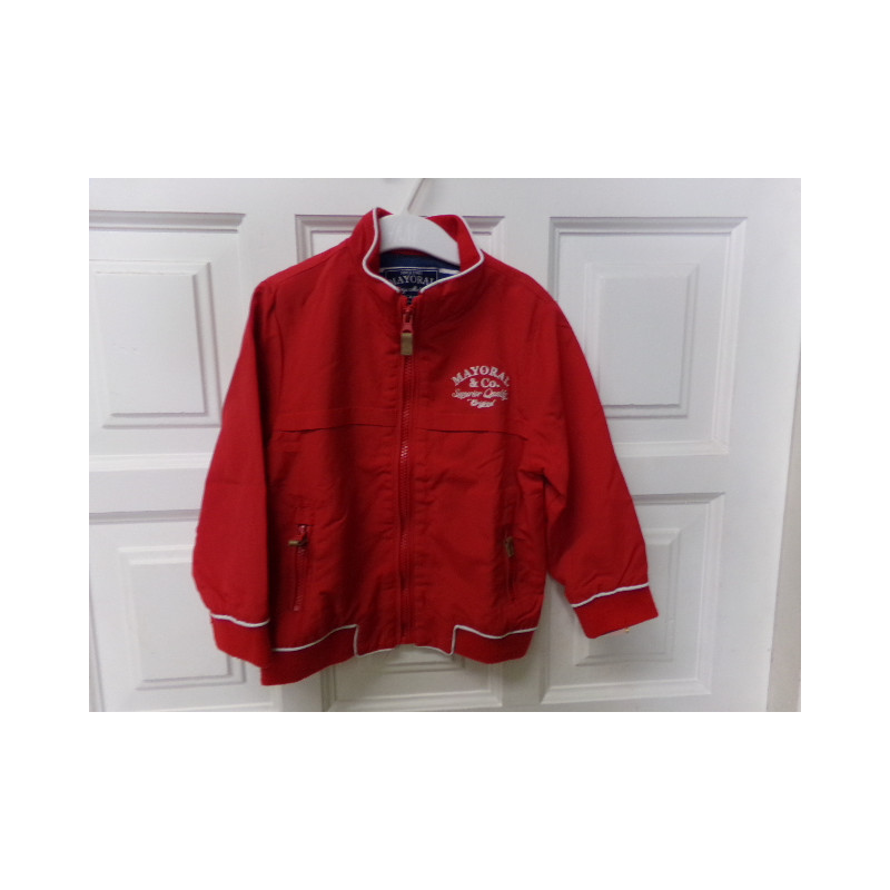 Cazadora Mayoral 4 años. Segunda mano.