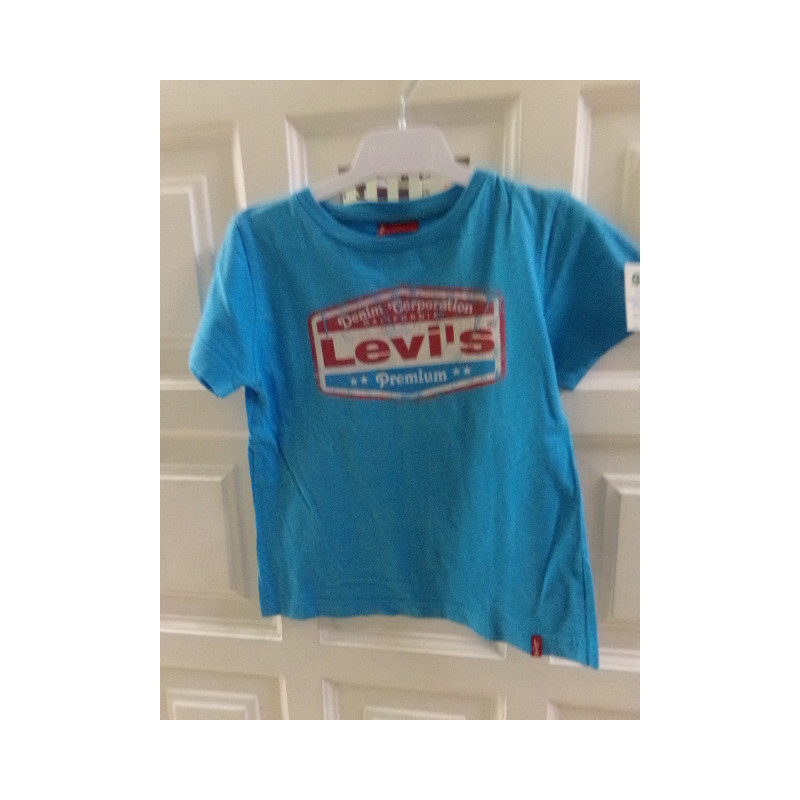 Camiseta Levis 6 años. Segunda mano.