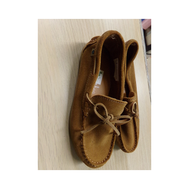 Mocasin Conguitos piel vuelta nº 32. Segunda mano.