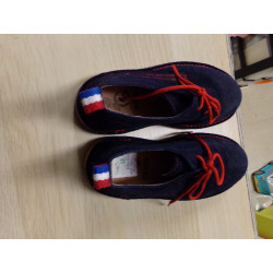 Zapato piel vuelta nº 32. Segunda mano.