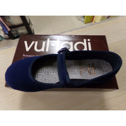 Merceditas azul marino Vul.ladi nº 32. Segunda mano.