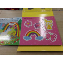 Libro puzzle jugamos con unicornios. Segunda mano.