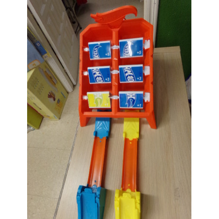 Pista vueltas y choques Hot wheels-. Segunda mano.