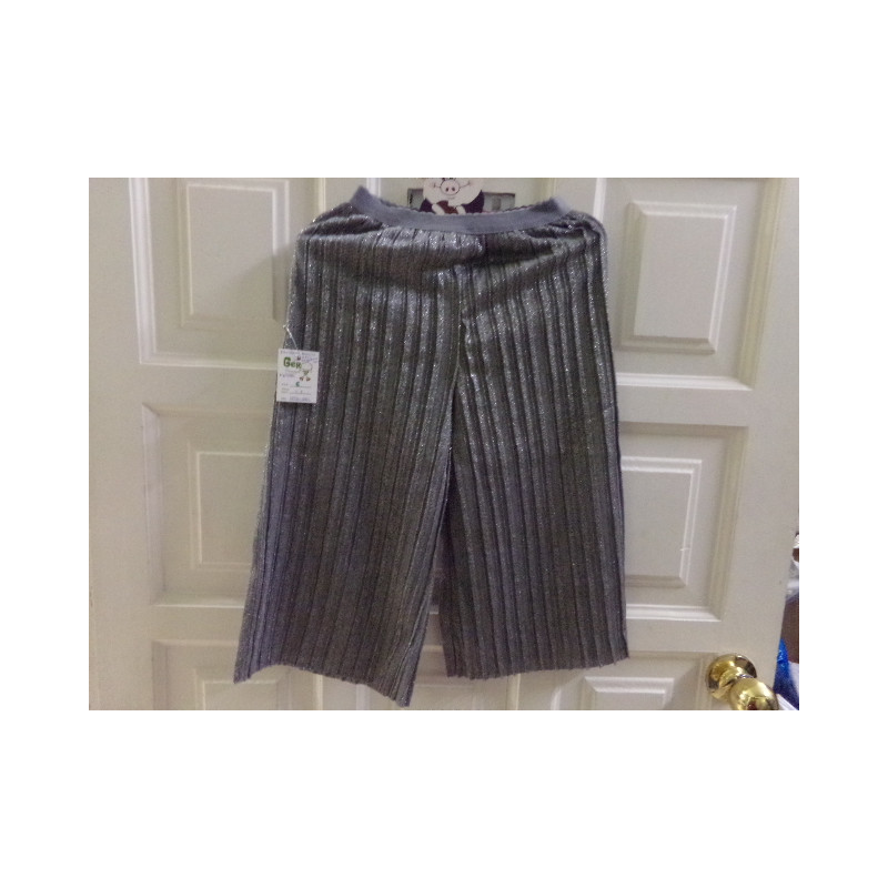 Pantalón ancho verano 7 años Mayoral. Segunda mano.