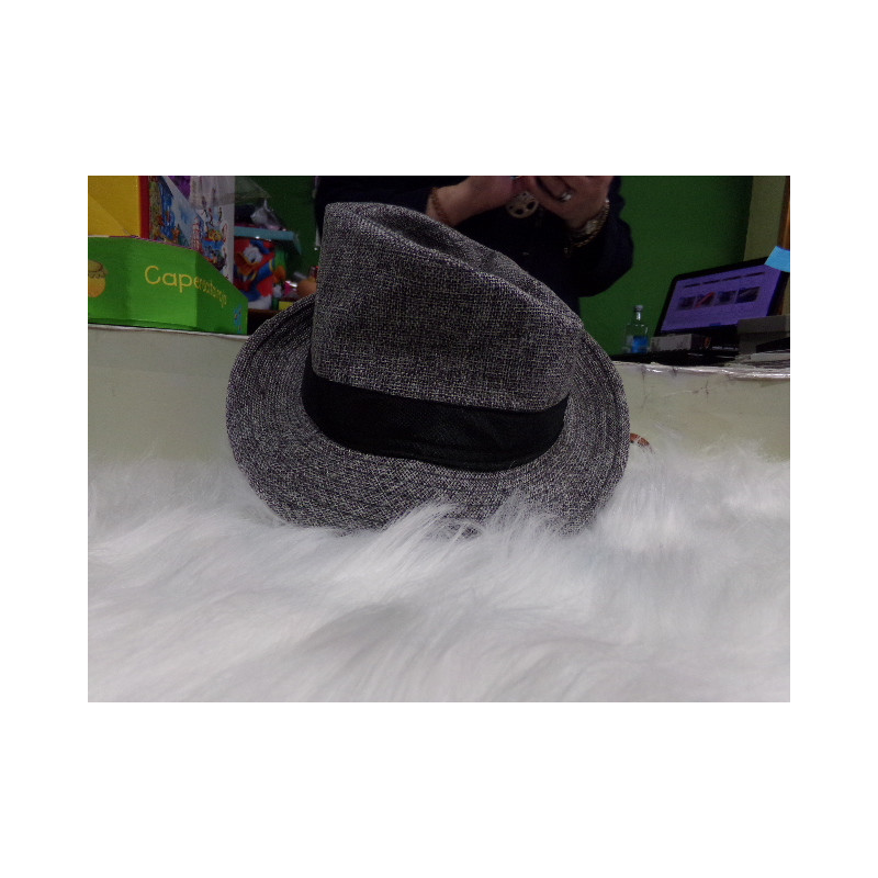 Gorro niño 6-8 años. Segunda mano.