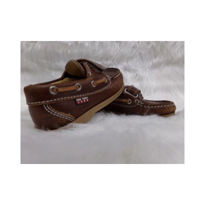 Náuticos marrón nº 25. Segunda mano.