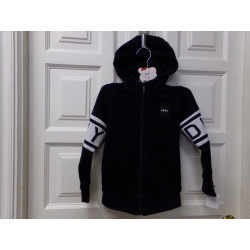 Sudadera negra 5-6 años. Segunda mano.