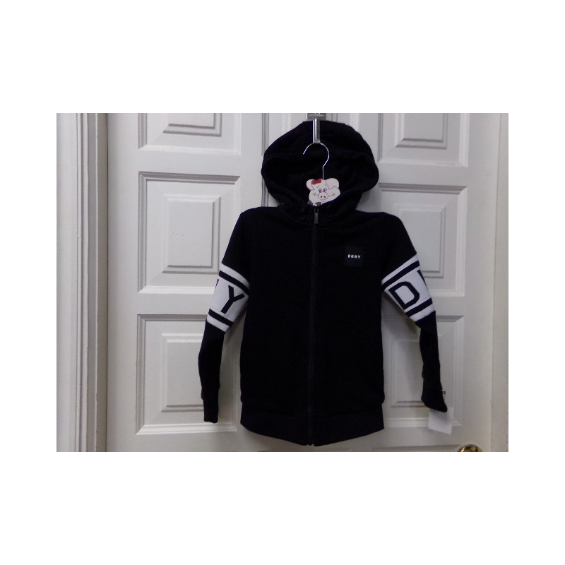 Sudadera negra 5-6 años. Segunda mano.