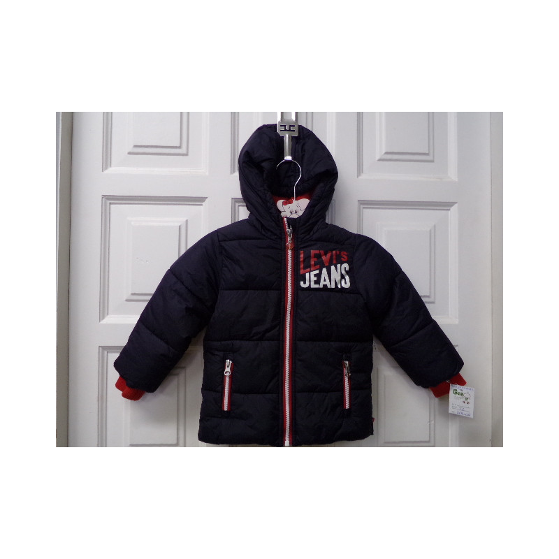 Plumas Levis 2 años. Segunda mano.