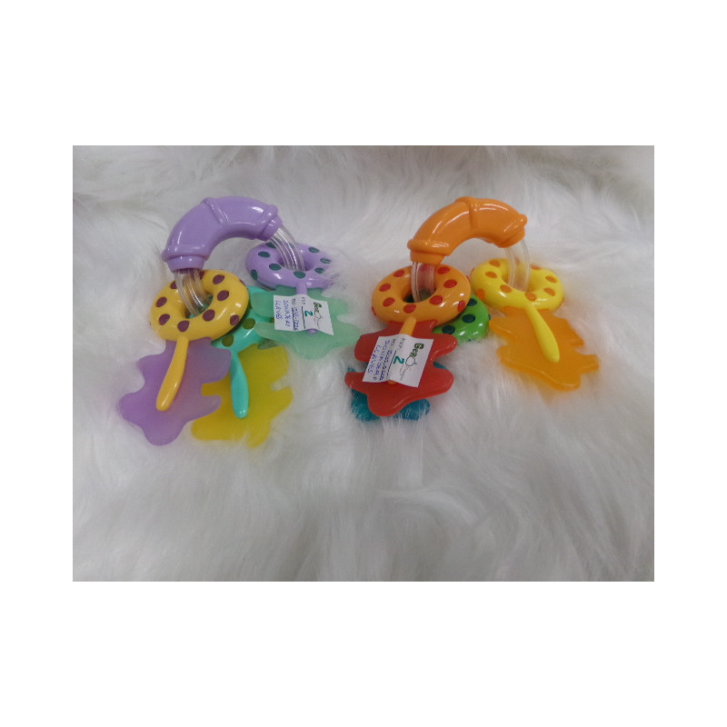 Sonajero llaves violeta. Segunda mano.