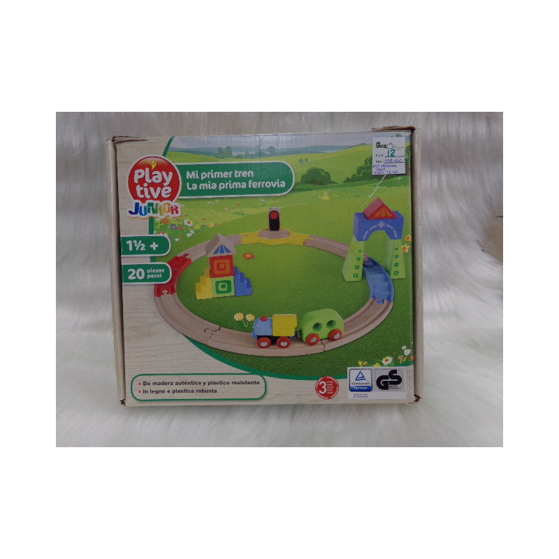 Tren de madera. Segunda mano.