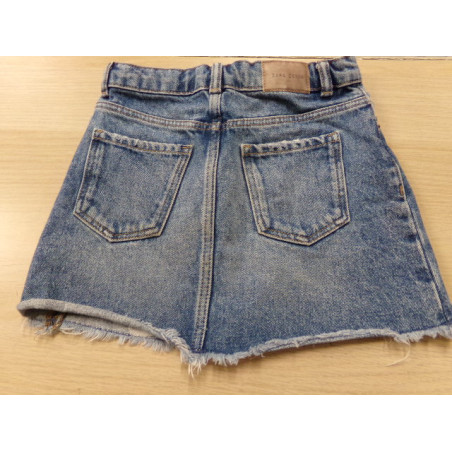 Falda vaquera zara 6 años. Segunda mano.