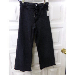 Pantalón vaquero negro Zara 10 años. Segunda mano.