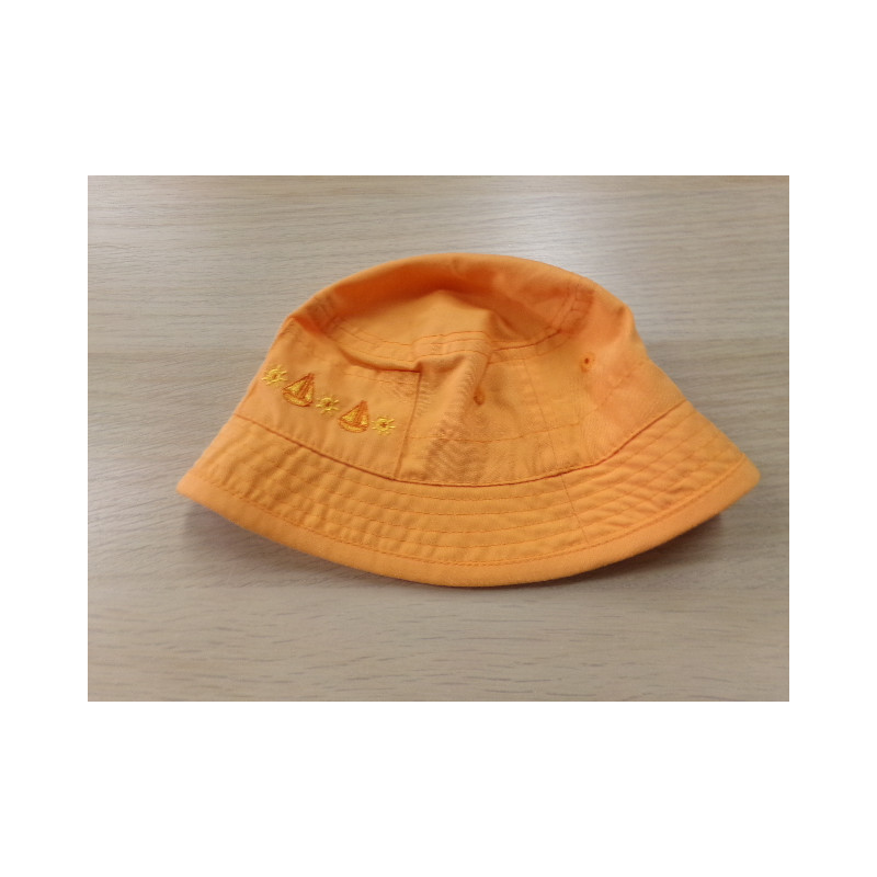 Gorrito 42 cm. Segunda mano.