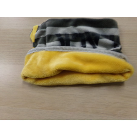 Braga cuello Minions 3-4 años. Segunda mano.