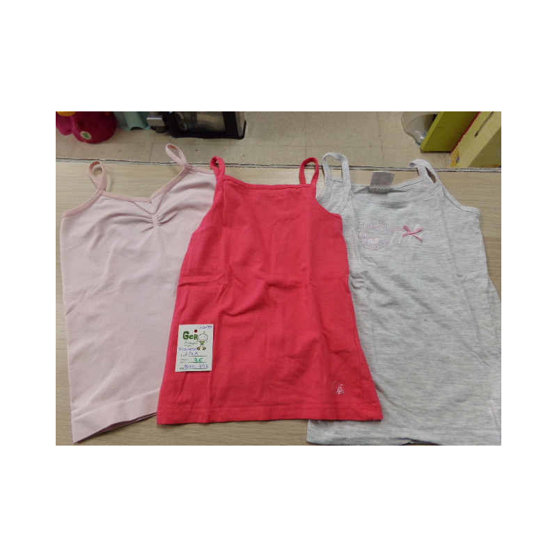 3 camisetas de tirantes 3-4 años. Segunda mano.
