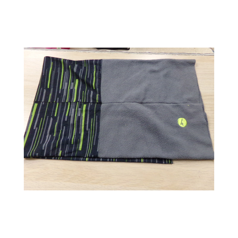 Cuello 6-8 años. Segunda mano.