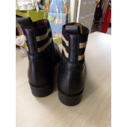 Botines negros nº 35. Segunda mano.