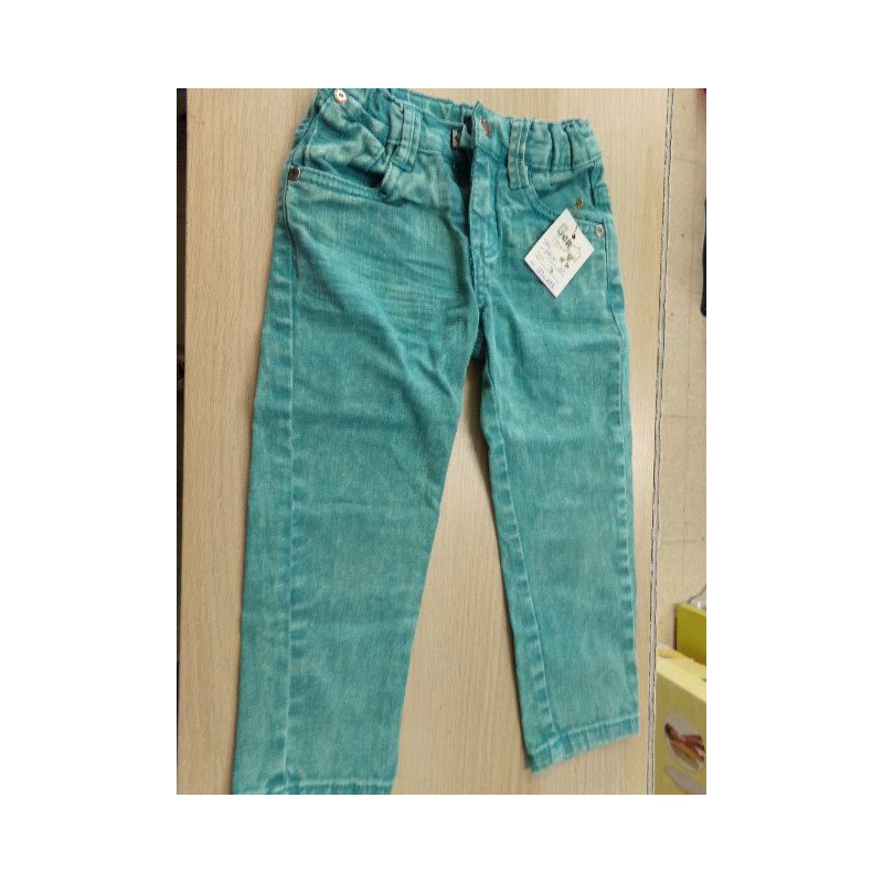 Pantalón vaquero verde niño 3 años. Segunda mano.
