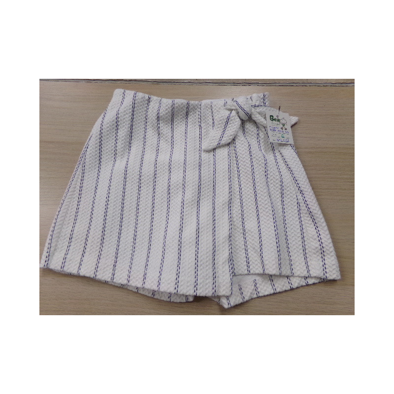 Pantalón corto Zara 8 años. Segunda mano.