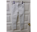 Pantalón vaquero elástico 7-8 años. Segunda mano.