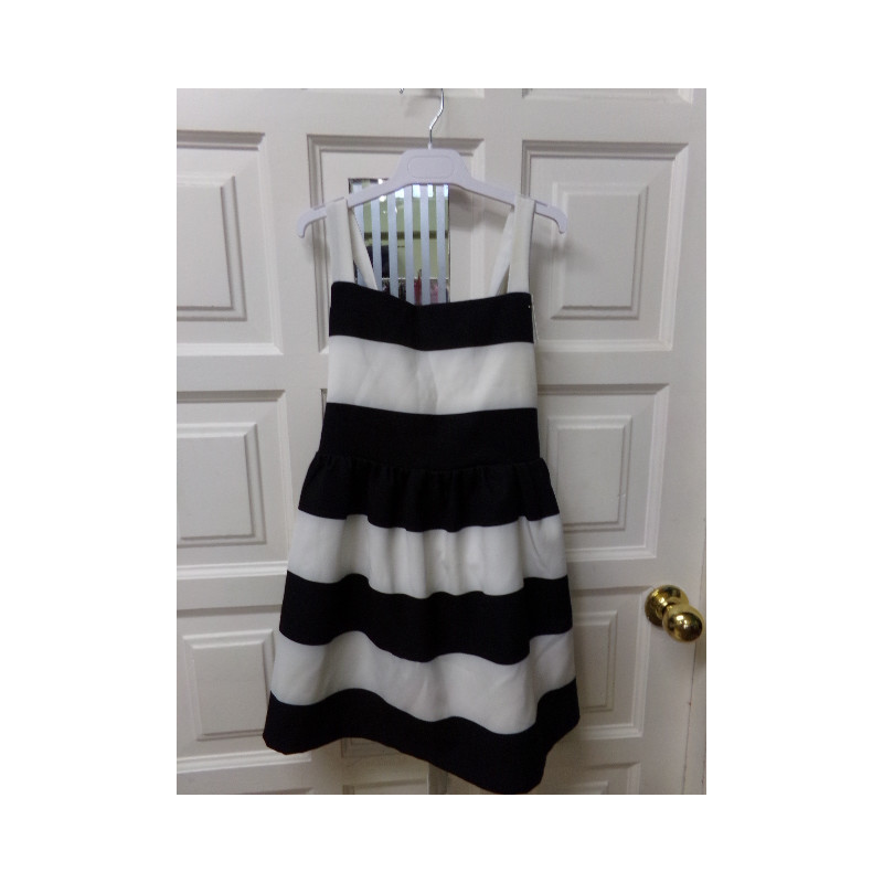 Mono corto Para Sofia 10 años.Segunda mano.