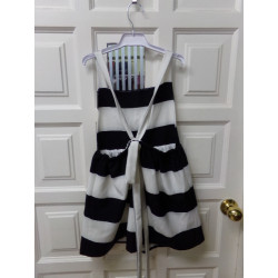 Mono corto Para Sofia 10 años.Segunda mano.